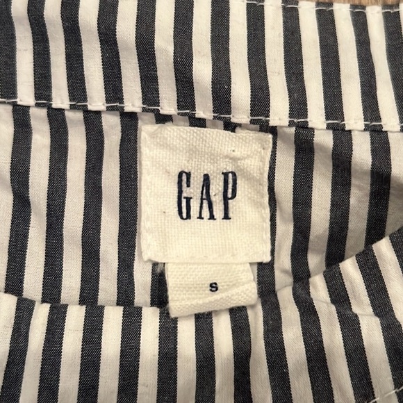 GAP Woman’s Striped Cold Shoulder Blouse Size Small - Picture 4 of 5